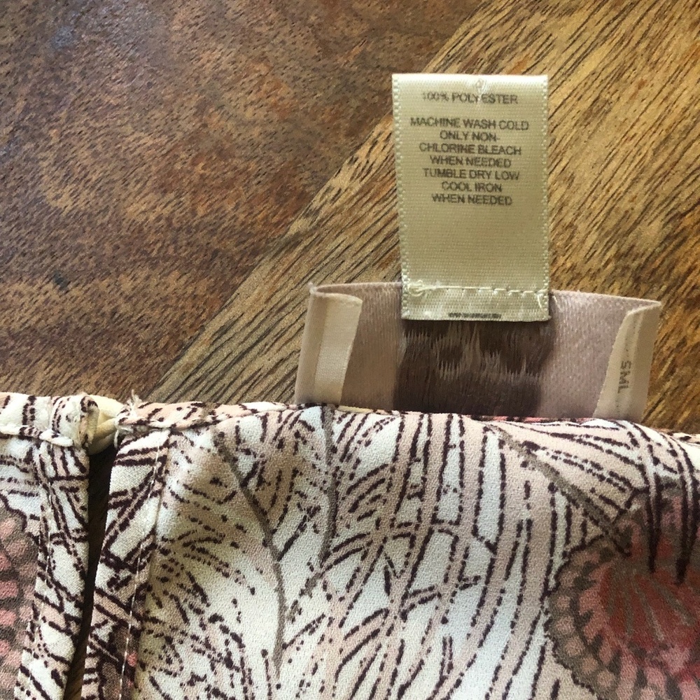 LOFT Peacock Feather Pattern Blouse Pink Tan - Size Large - Picture 12 of 16